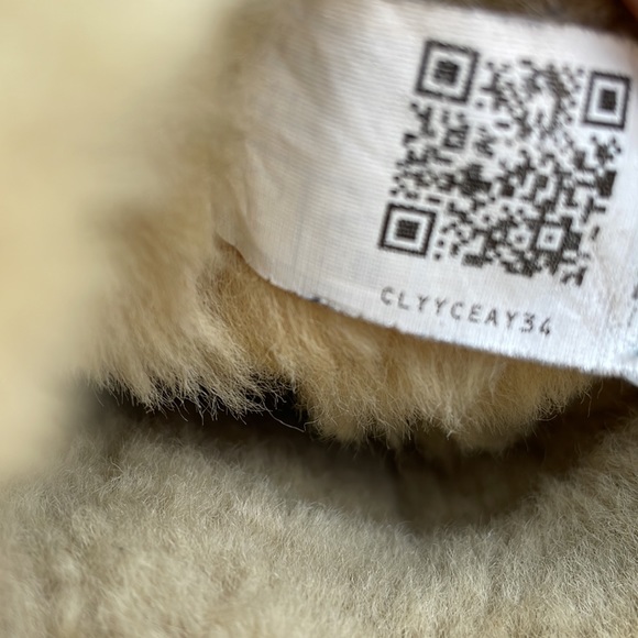 UGG Bailey Button Triplet II Boot Size 5 - Picture 10 of 11